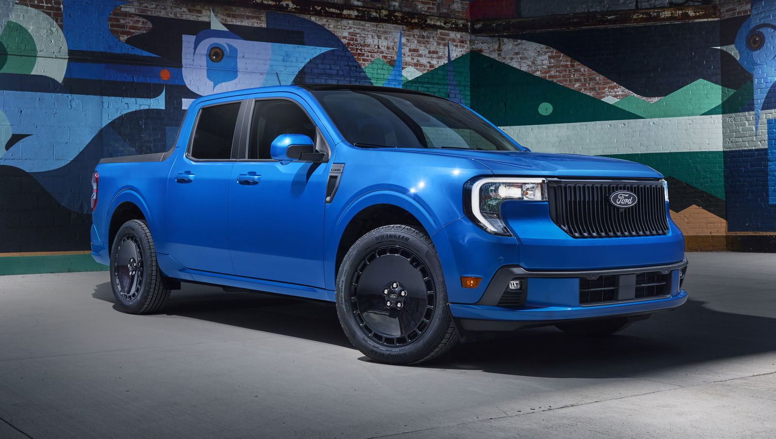 Ford Maverick Lobo - front